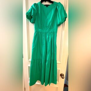 XS NWOT Green, puff sleeve, tiered dress. Great fit & look. Comfortable & cute!